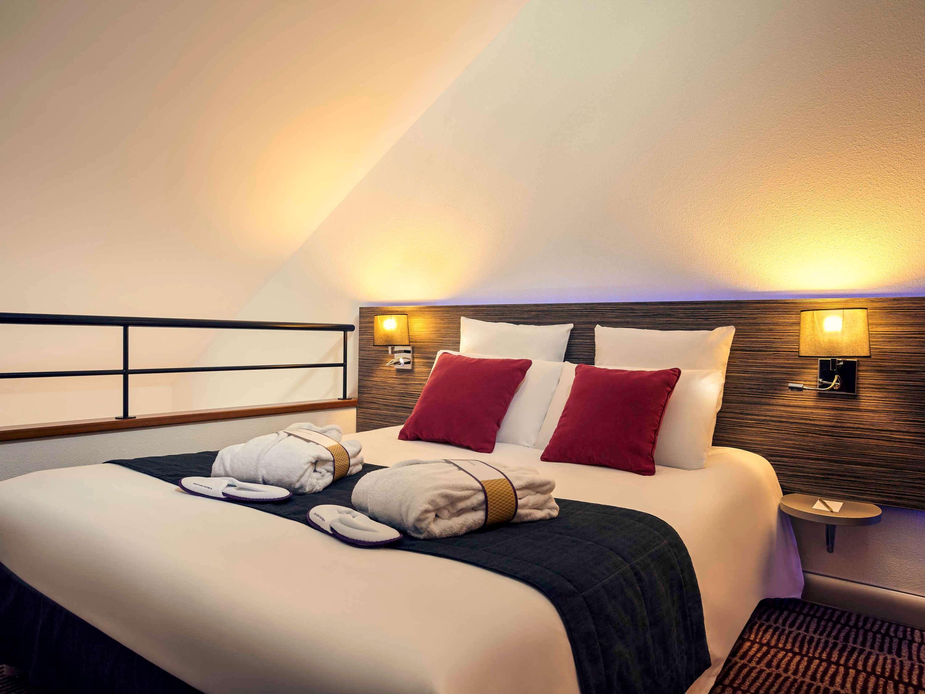 Mercure Centre Hotel 4*