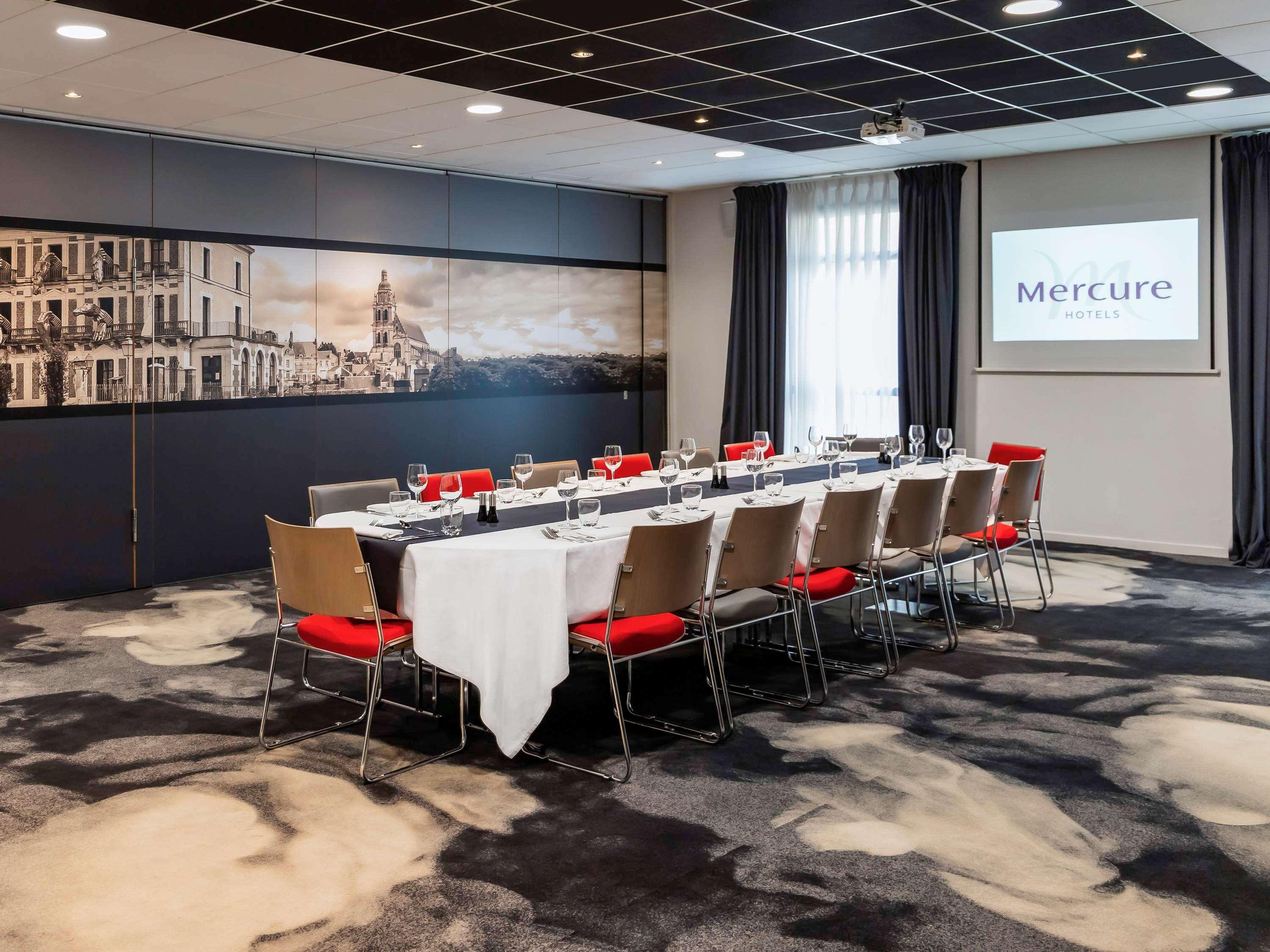 Mercure Centre Hotel 4*